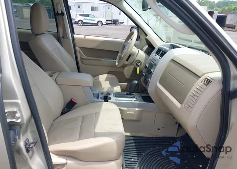 2011 Ford Escape Xlt из США, поврежденный, VIN 1FMCU9DG2BKB64334